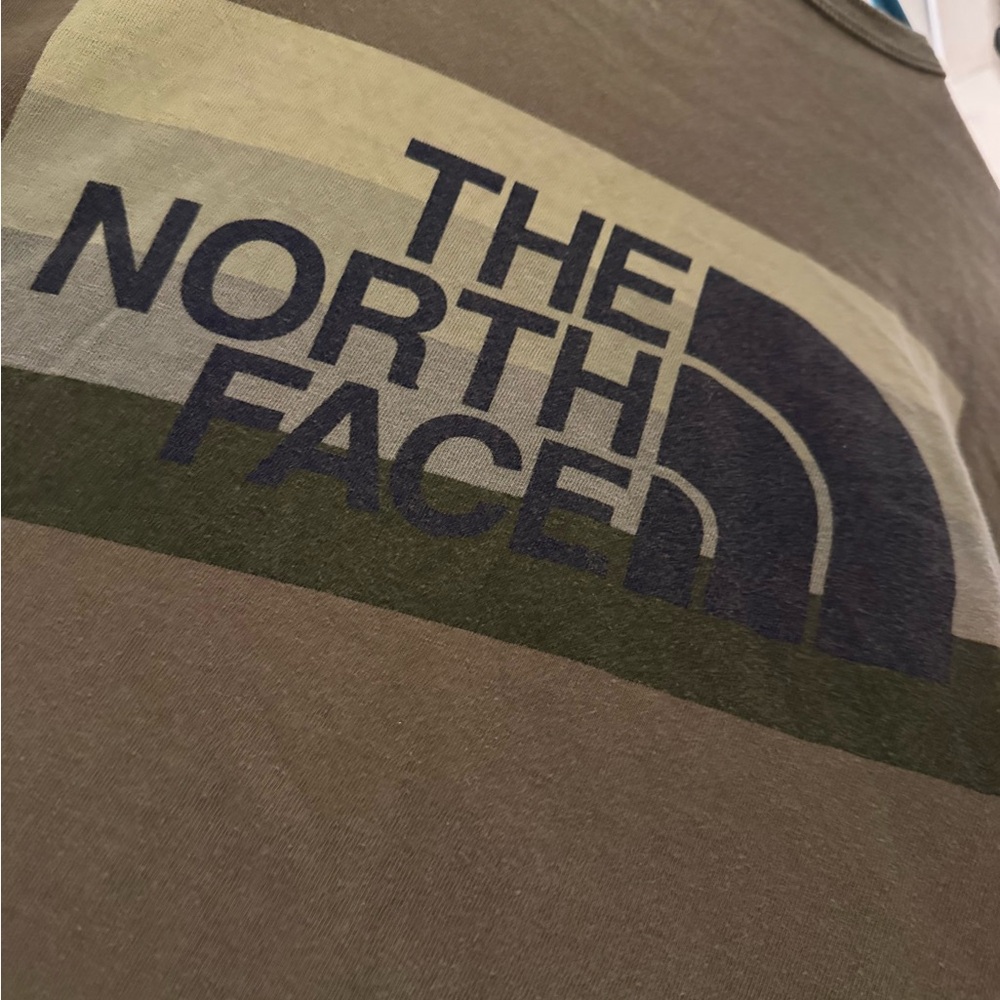 The North Face Men's Olive T-Shirt size lg army green. 2/26/b 39 - Picture 6 of 7